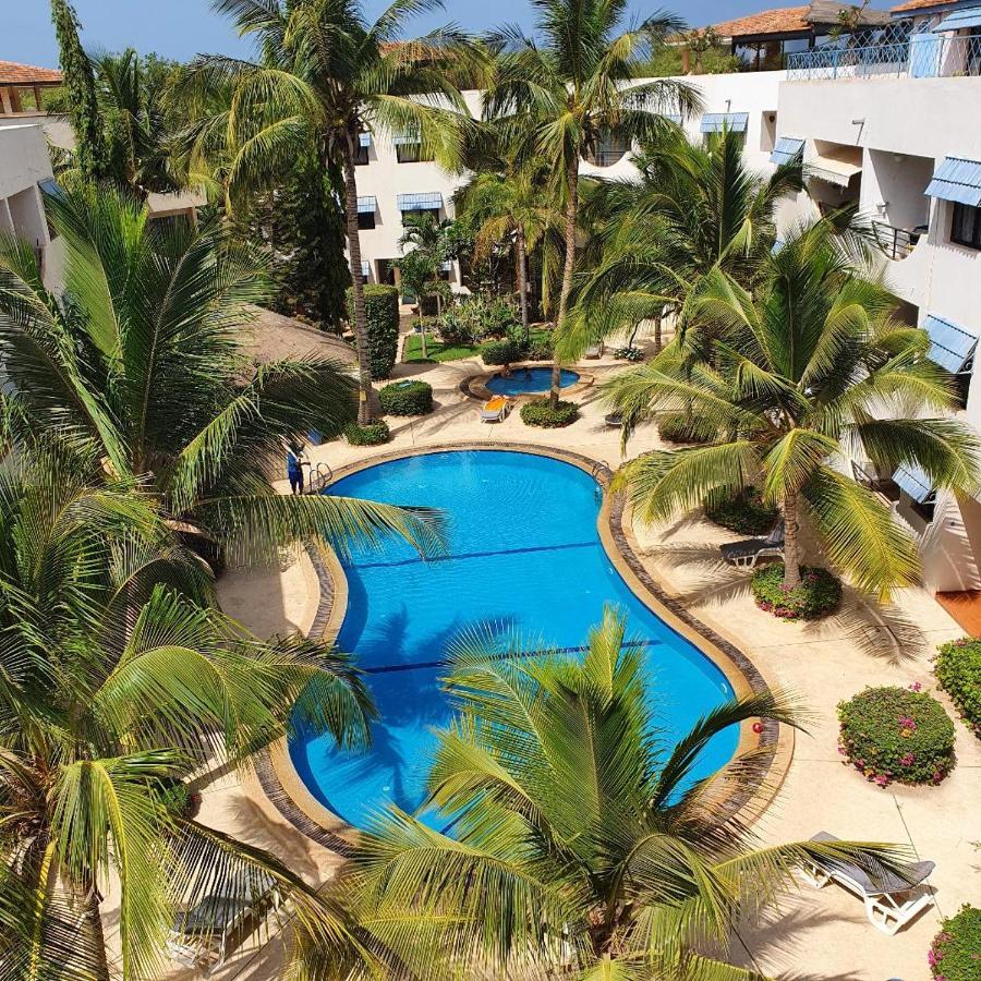 Superbe Appartement Avec Piscine, Proche Centre Ville, Restaurant, Mer Saly Zewnętrze zdjęcie